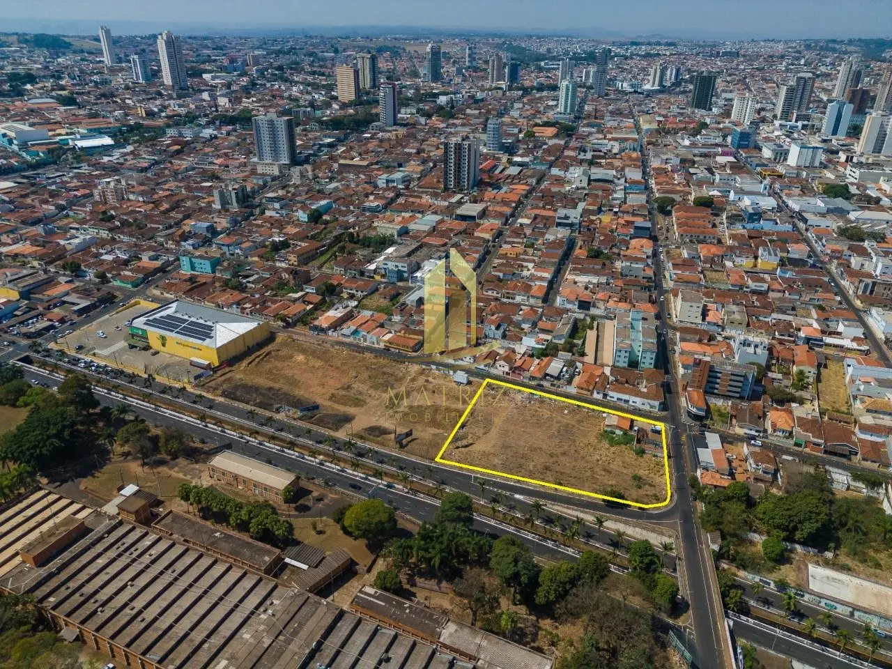 Terreno Comercial à venda no Centro em Franca - Cód. 5385 (Foto 2) - Matriz Imobiliária