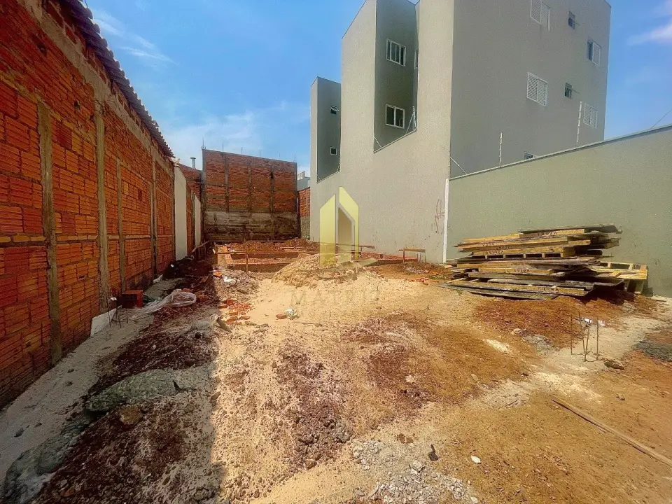Terreno à venda no Residencial Júlio DÉlia em Franca - Cód. 3767 - Matriz Imobiliária