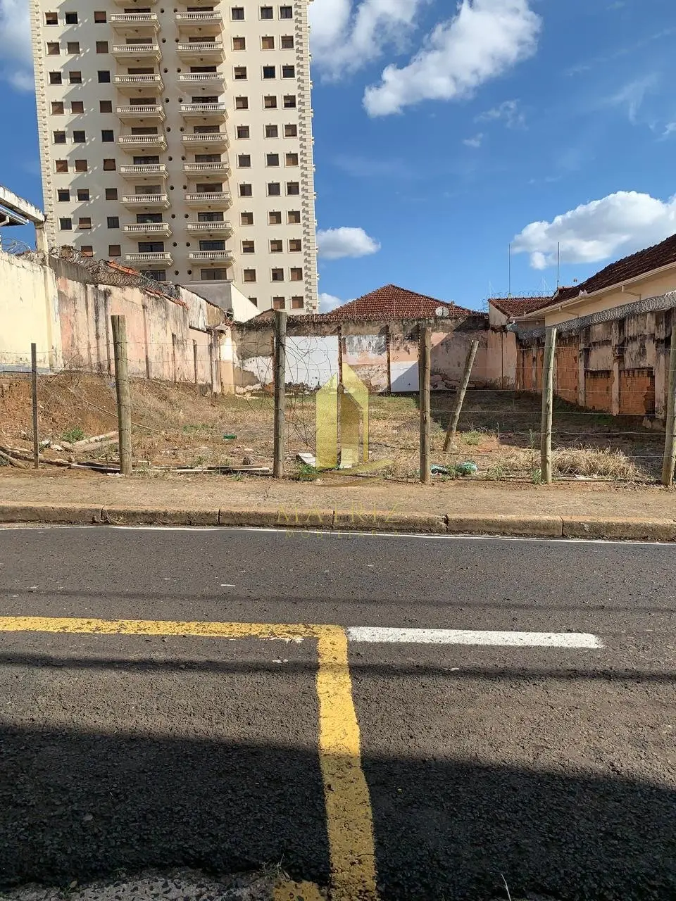 Terreno à venda na Vila Flores em Franca - Cód. 5009 - Matriz Imobiliária